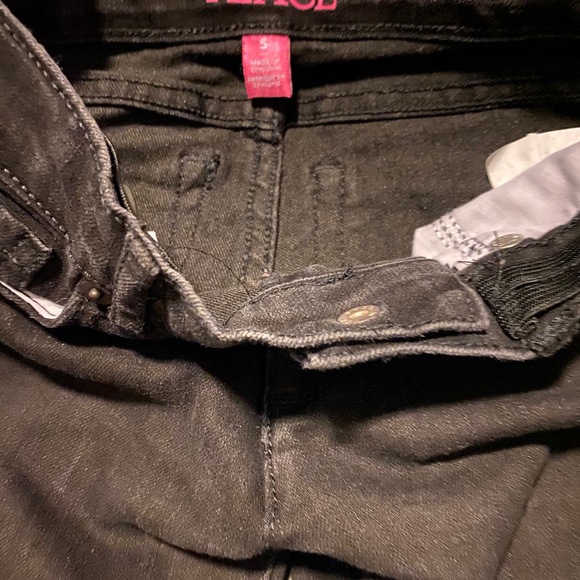 👖 2 pairs of 5T Skinny Jeans❣️🤩🤩 - Picture 4 of 4